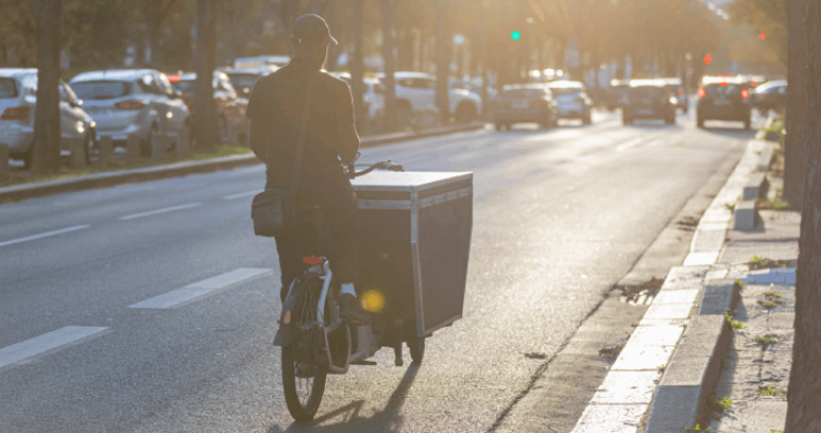 La Poste : les vélos-cargos électriques ont la côte! - Horaires la poste